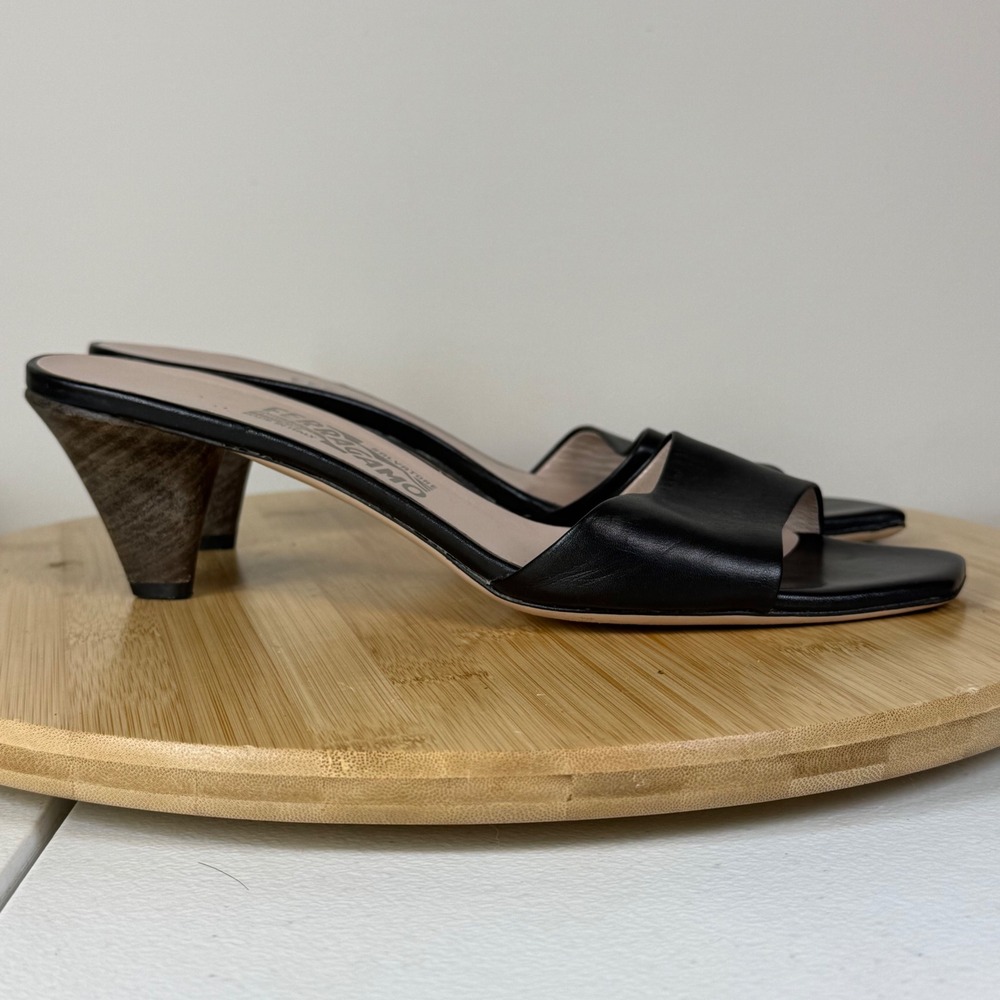 Salvatore Ferragamo Leather Mules Women 8.5 2A Black Square Toe Kitten Wedding